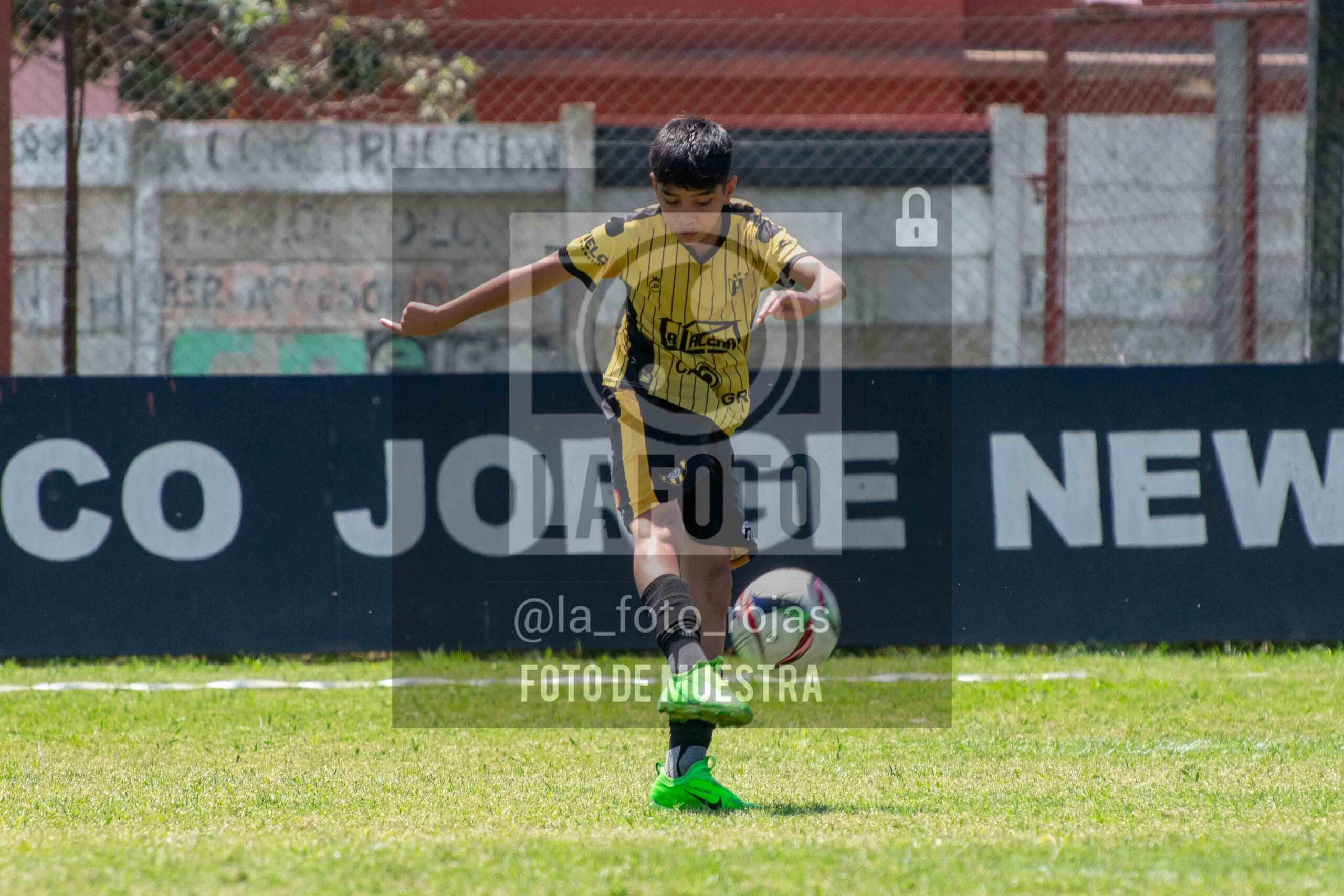 Fotografía 2014-NEW-HURA-19-scaled de NEWBERY - HURACAN / 2014