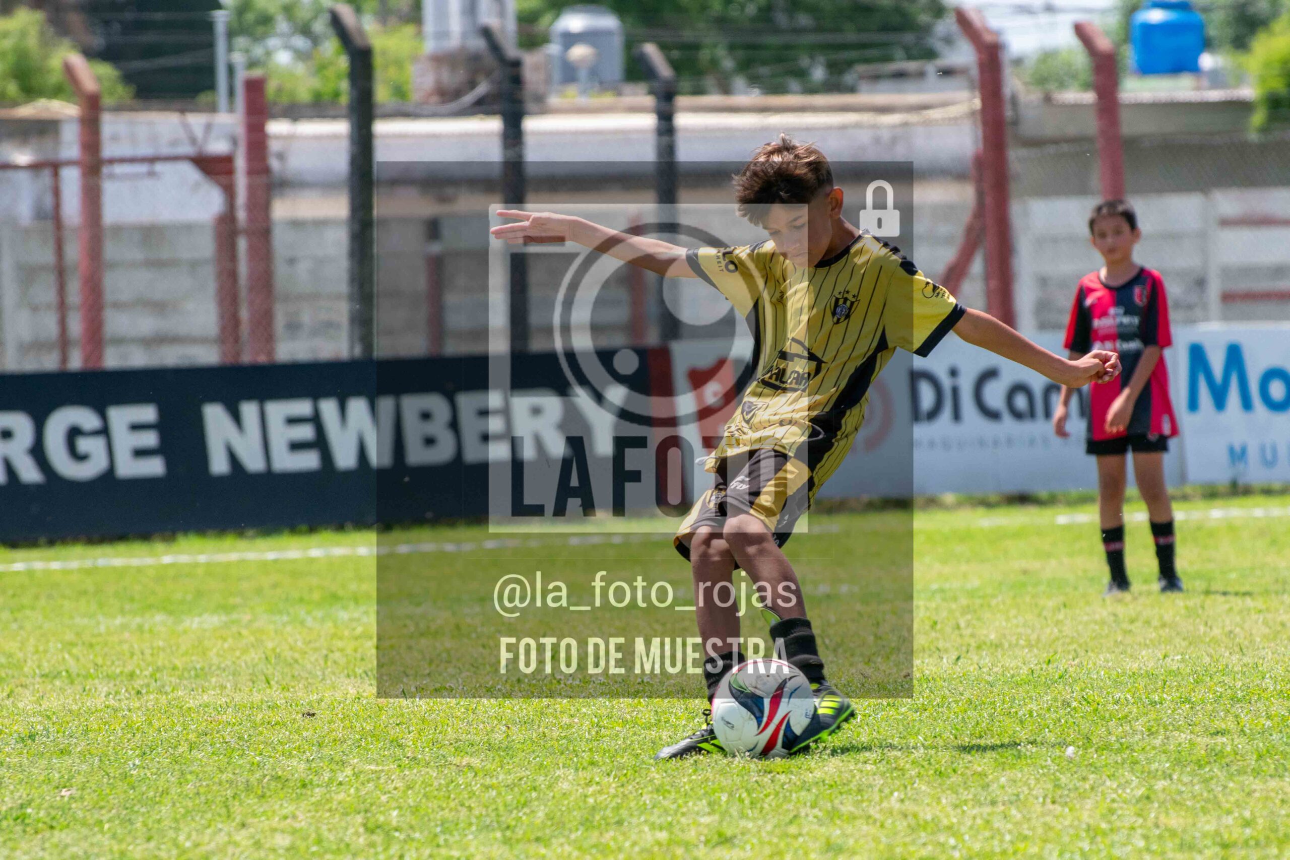 Fotografía 2015-NEW-HURA-114-1-scaled de NEWBERY - HURACAN / 2015