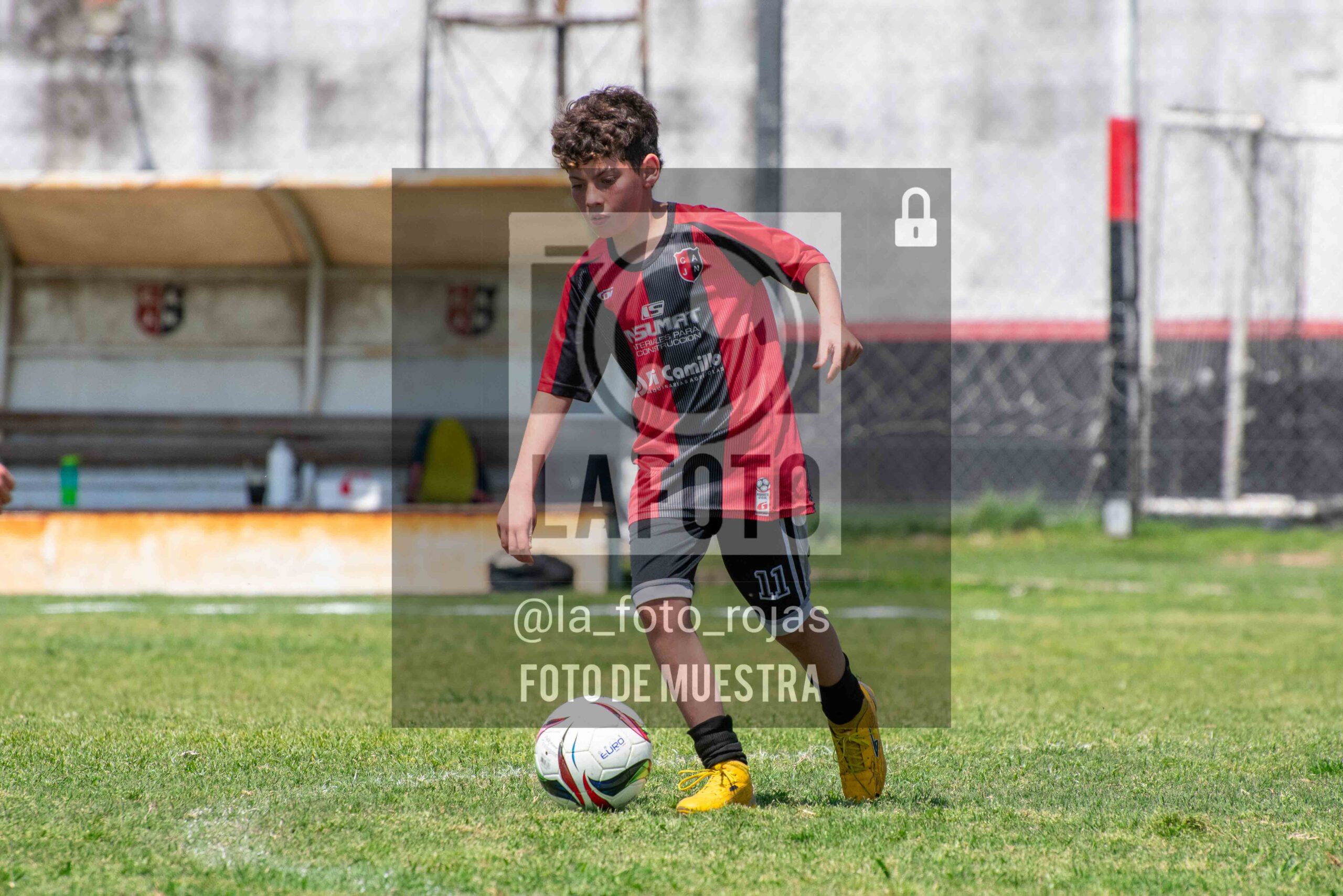 Fotografía 2015-NEW-HURA-45-scaled de NEWBERY - HURACAN / 2015