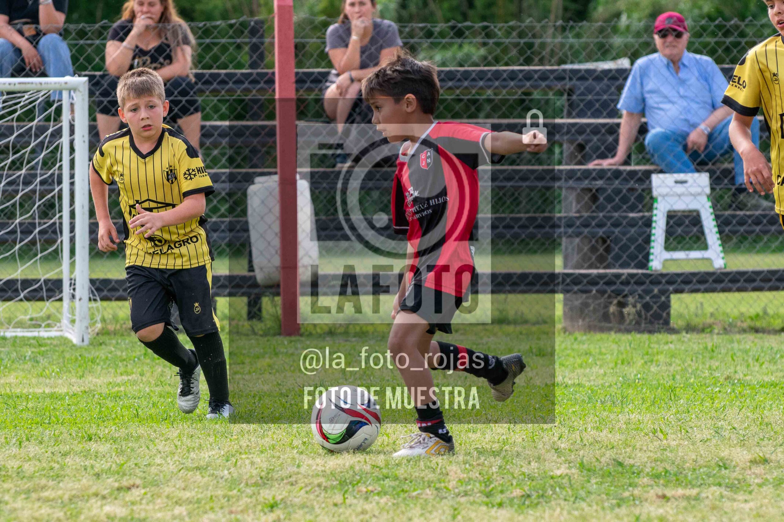 Fotografía 2016-NEW-HURA-10-scaled de NEWBERY - HURACAN / 2016