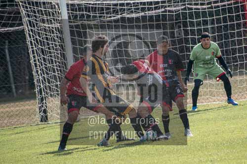 Fotografía ANH-9-4 de (052) 2026-05-09 Newbery Huracan Senior